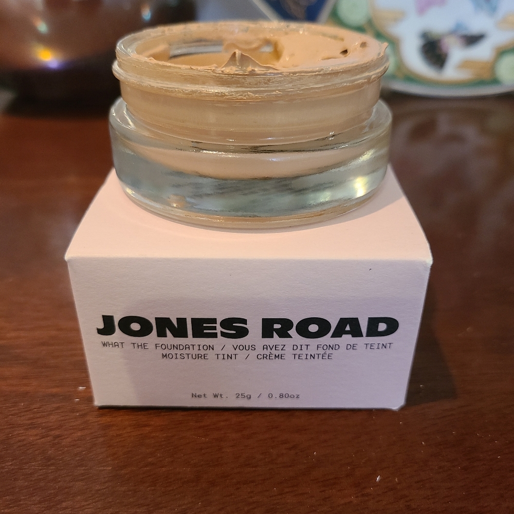 Jones Road Beauty Foundation Light